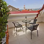 Πανσιόν Laura Lux