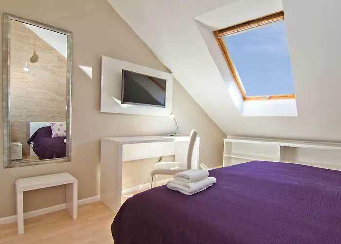 Πανσιόν Laura Lux