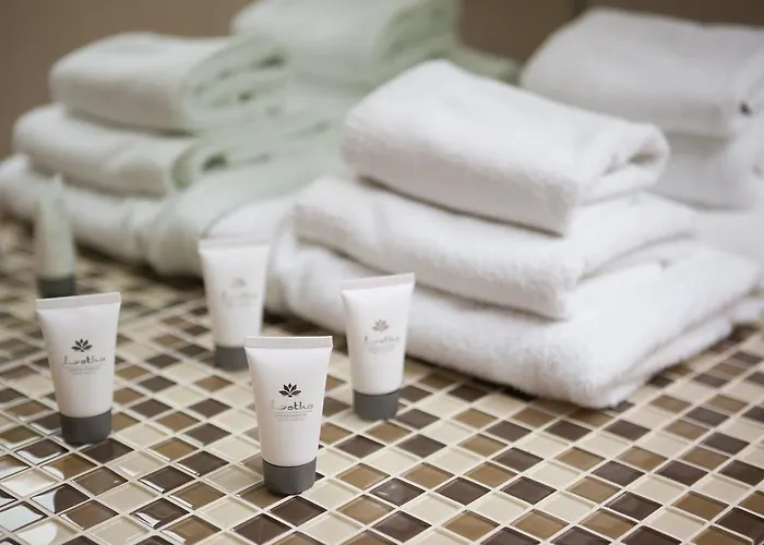 Laura Lux Πανσιόν 4*