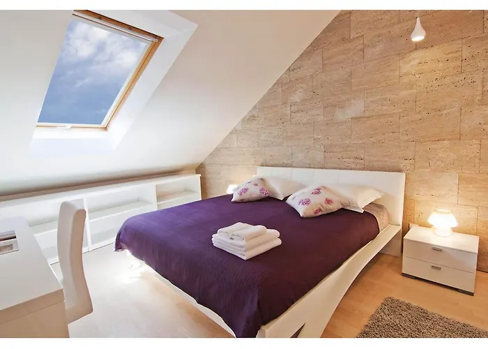 Πανσιόν Laura Lux Σπλιτ