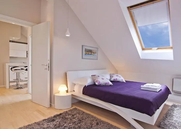 Laura Lux Penzion Split