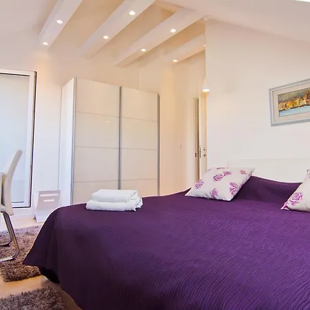 Laura Lux Pensjonat 4*