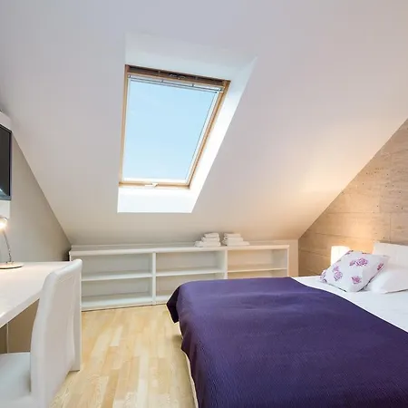 Laura Lux Pensionat 4*