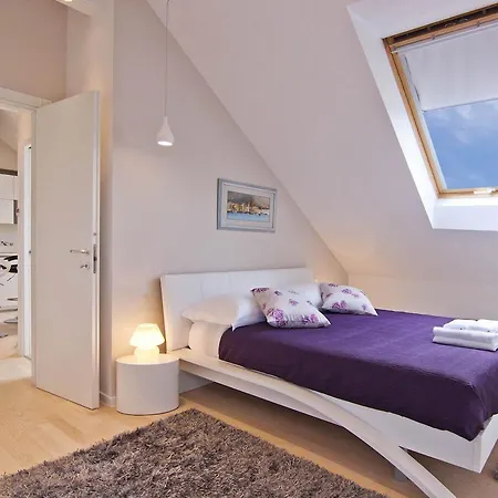 Laura Lux Gasthuis Split